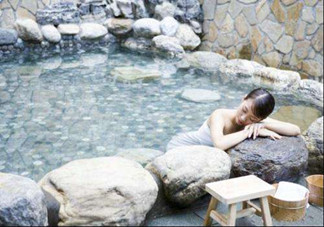 冬季泡溫泉有什么好處？冬季泡溫泉需要注意些什么？