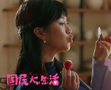 小蜜坊棒棒糖唇膏怎么打開？小蜜坊棒棒糖唇膏好用嗎？