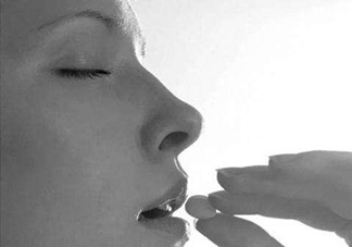 食道癌的早期癥狀有哪些？如何今早發(fā)現(xiàn)食道癌？