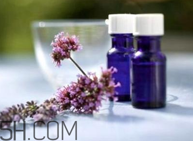 紫藥水可以擦舌頭嗎？紫藥水可以擦臉上嗎？