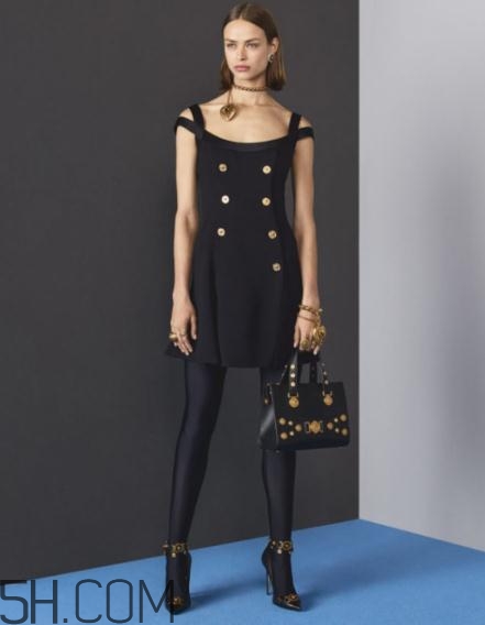 versace2018早秋服裝系列好看嗎_有哪些款式？