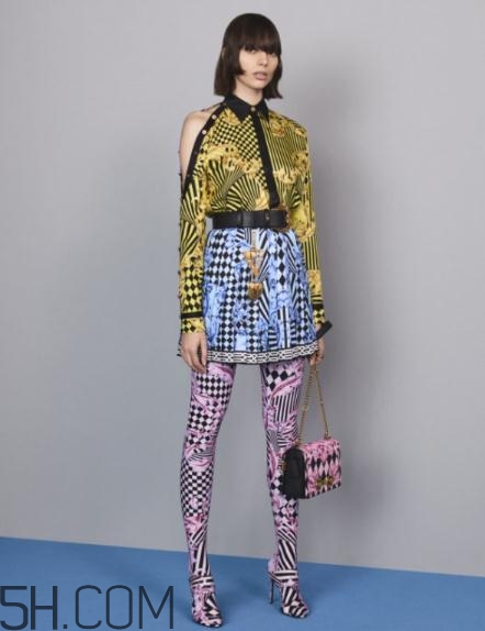 versace2018早秋服裝系列好看嗎_有哪些款式？