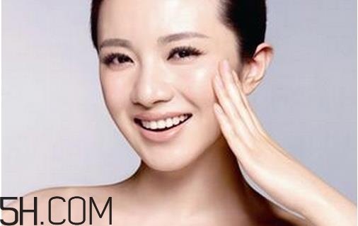 決定女人衰老的因素有哪些？女人易衰老的部位有哪些？
