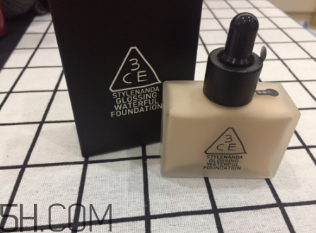3ce超水感保濕粉底液怎么樣？3ce超水感保濕粉底液測評