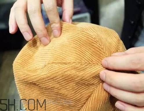貝雷帽怎么戴不容易掉？三種方法技巧