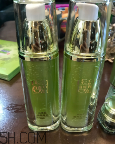 百雀羚水能量套盒適合油皮嗎？適合秋冬用嗎？