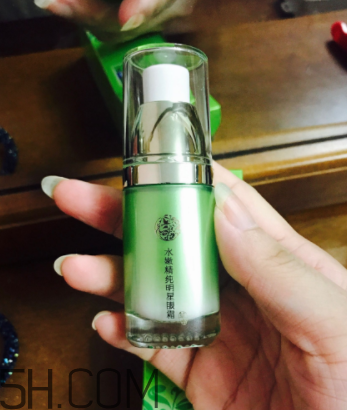 百雀羚明星眼霜什么功效？適合秋冬用嗎？