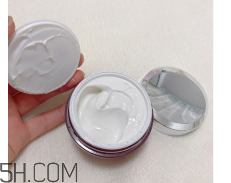 olay大紅瓶面霜適合白天用嗎？能見(jiàn)光嗎？