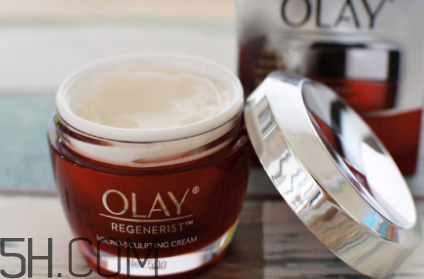 olay大紅瓶面霜適合白天用嗎？能見(jiàn)光嗎？