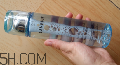 蘭芝水衡精華水油不油？適合油皮嗎？