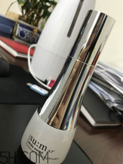 sum37度呼吸保濕乳油不油？適合什么膚質(zhì)？
