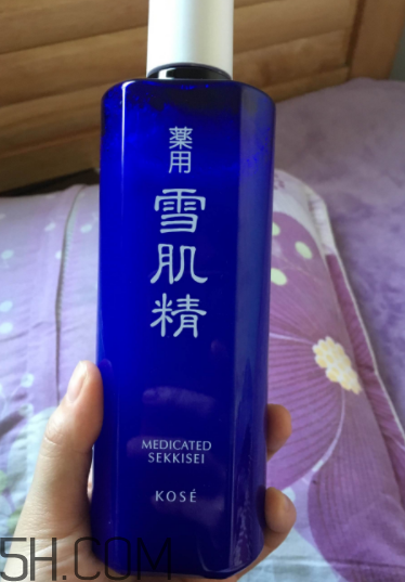 雪肌精化妝水適合干皮嗎？適合痘肌嗎？