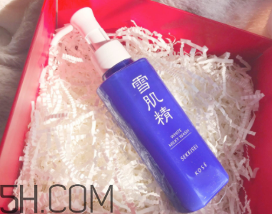 雪肌精柔凈洗顏乳有泡沫嗎？適合干皮嗎？