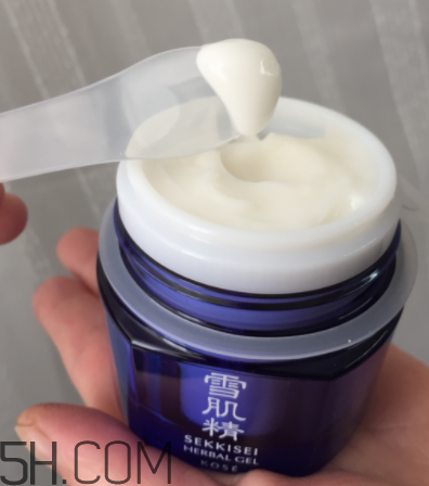 雪肌精菁華凝霜什么成分？有什么功效？