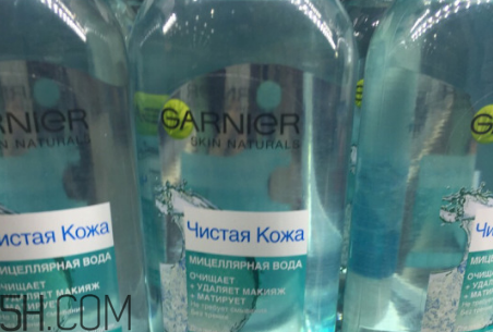 卡尼爾卸妝水粉水還是藍(lán)水好？自然堂素顏霜需要卸妝嗎？