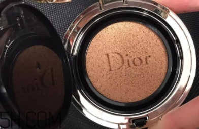 dior2018花蜜氣墊粉底多少錢(qián)？迪奧花蜜氣墊粉底上市時(shí)間