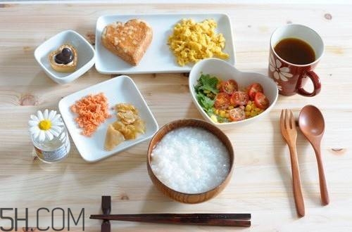 初潮早絕經(jīng)就早嗎？影響月經(jīng)初潮的因素有哪些？