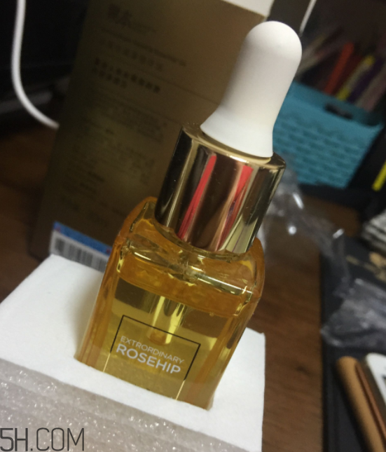 詩婷露雅至瑧精華油什么功效？適合油皮嗎？