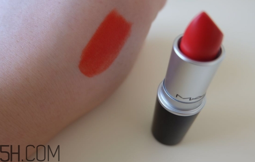 mac和tf口紅哪個好？mac魅可和tomford口紅對比