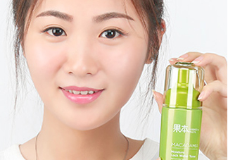 詩婷露雅堅果爽膚水什么功效？有幾種類型？