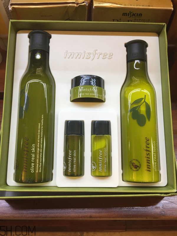 悅詩風吟哪個系列適合干性肌膚？冬天用乳液還是霜？