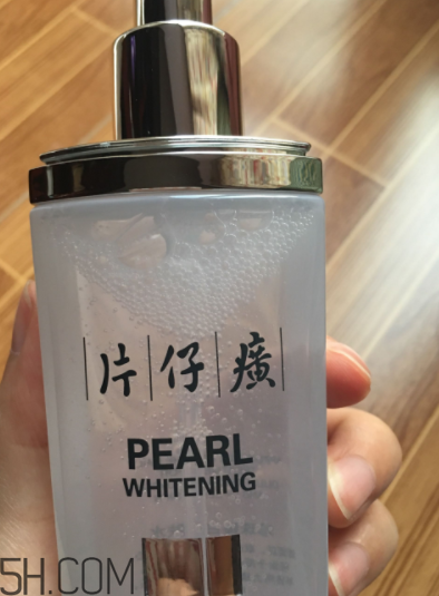 片仔癀珍珠亮膚水適合油皮嗎？適合夏季嗎？