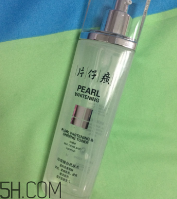 片仔癀珍珠亮膚水適合油皮嗎？適合夏季嗎？