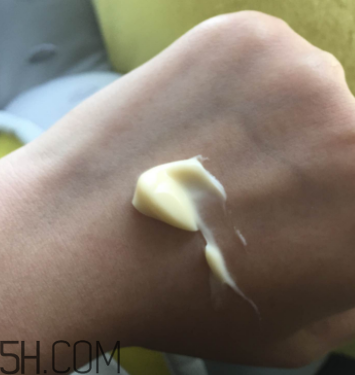 片仔癀珍珠膏能美白淡斑嗎？使用心得