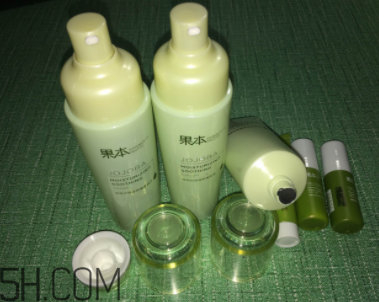 詩婷露雅荷荷巴系列有刺激嗎？適合敏感肌嗎？