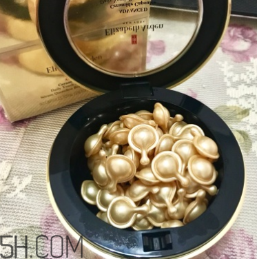 伊麗莎白雅頓精華膠囊油不油？適合油皮嗎？
