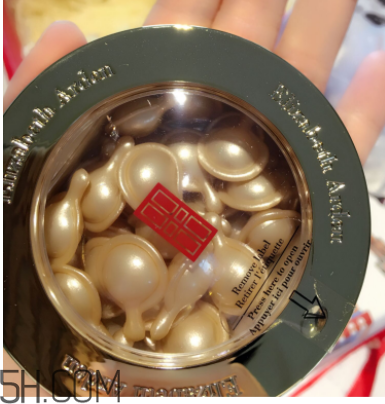 伊麗莎白雅頓精華膠囊適合什么季節(jié)用？