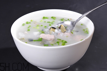 懷孕初期能吃香菇嗎？寶寶可以吃香菇瘦肉粥嗎？