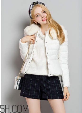 輕薄羽絨服保暖嗎？羽絨服的充絨量標(biāo)準(zhǔn)多少？
