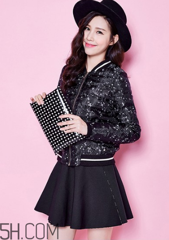 女裝羽絨服怎么保養(yǎng)？輕薄羽絨服怎么搭配？