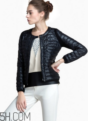 輕薄羽絨服保暖嗎？羽絨服的充絨量標(biāo)準(zhǔn)多少？