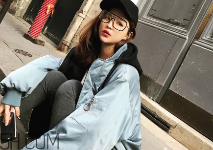 oversize羽絨服適合什么人穿？羽絨服的優(yōu)缺點