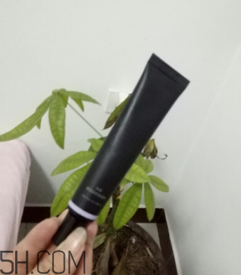 阿芙精油妝前乳色號有哪些?哪個色號能遮痘印? 阿芙精油妝前乳色號有哪些?哪個色號能遮痘???