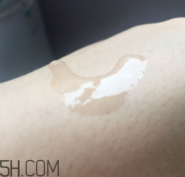 蘭蔻美膚修護美容液可以代替乳液嗎？什么功效？
