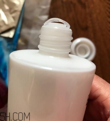 萱姿抗皺緊致滲透乳怎么樣？萱姿抗皺緊致滲透乳好用嗎？