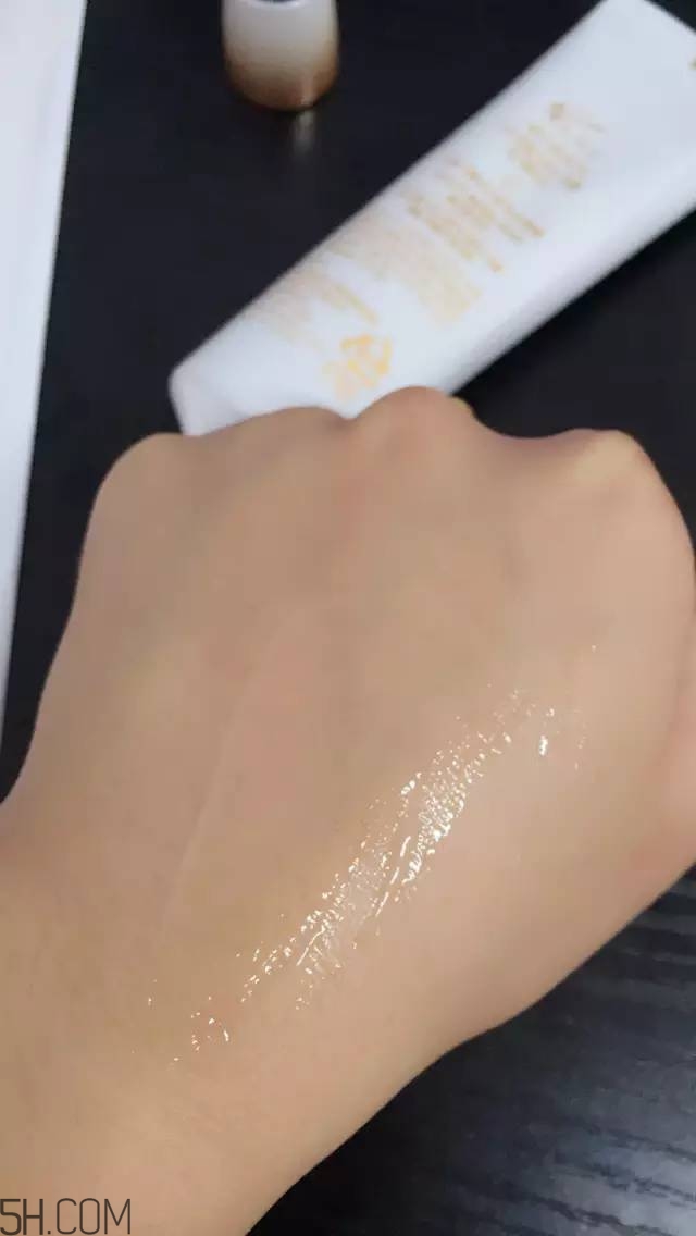 眼霜需要早晚都用嗎？ahc第五代眼霜效果怎么樣？