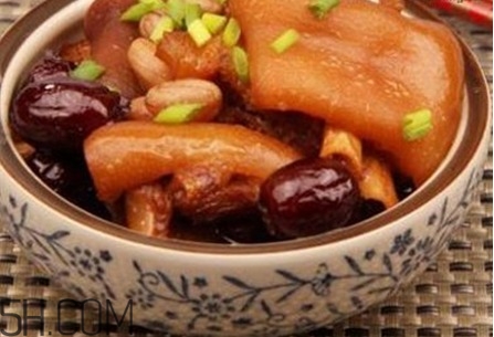 女性產(chǎn)后胸部松弛吃什么好？產(chǎn)后乳房變形如何保??？