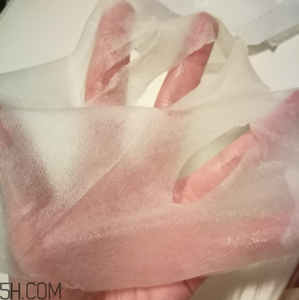 透真玻尿酸面膜過(guò)敏嗎？透真玻尿酸面膜含酒精嗎？