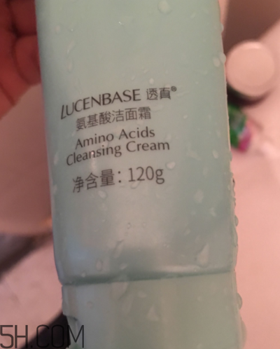 透真氨基酸潔面霜過(guò)敏嗎？透真氨基酸潔面霜適合敏感肌嗎？