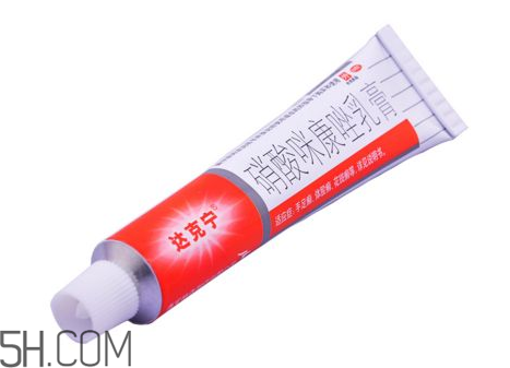 達(dá)克寧能治灰指甲嗎？達(dá)克寧能擦臉嗎？