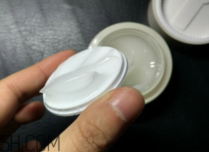 牛爾白玉蘭凍膜什么功效？牛爾白玉蘭凍膜熟齡肌適合嗎？