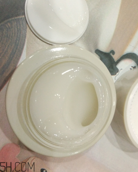 牛爾白玉蘭凍膜什么功效？牛爾白玉蘭凍膜熟齡肌適合嗎？