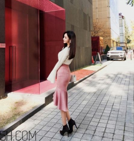 粉色裙子配什么鞋子？不同款式不同的風(fēng)格