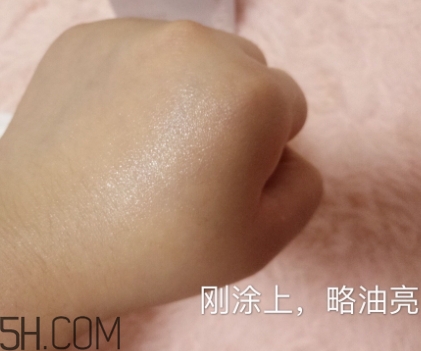 自然堂化妝品多少錢一套？