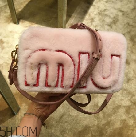miumiu包包一般多少錢？這么仙的包包千萬別錯過