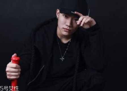 AndyHYQ是誰？andyhyq微博